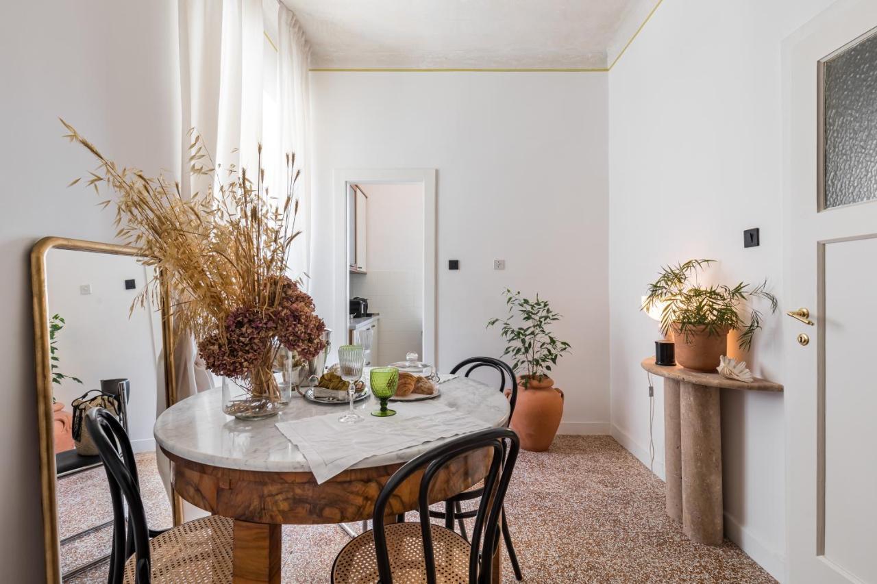 22suitedreamer Apartment Split