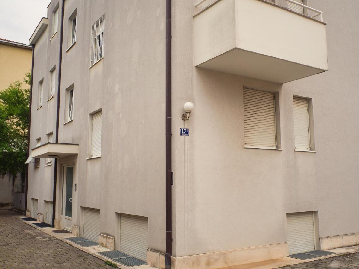 Nivi Apartment