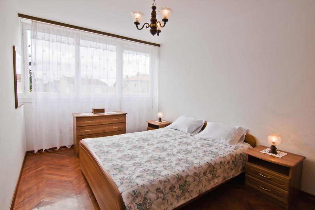 Tennis Apartman *