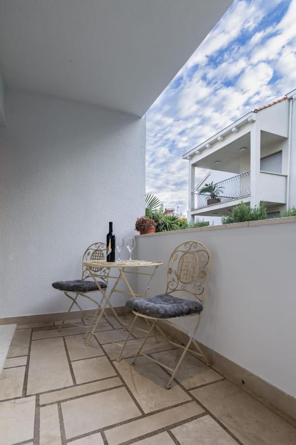 Luxury Lionessa