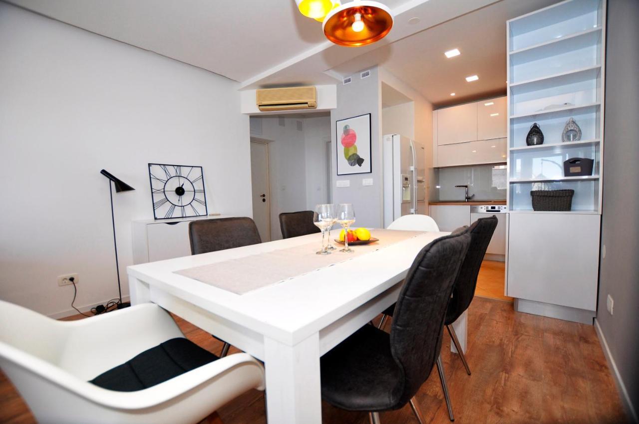 Apartment Nesh *