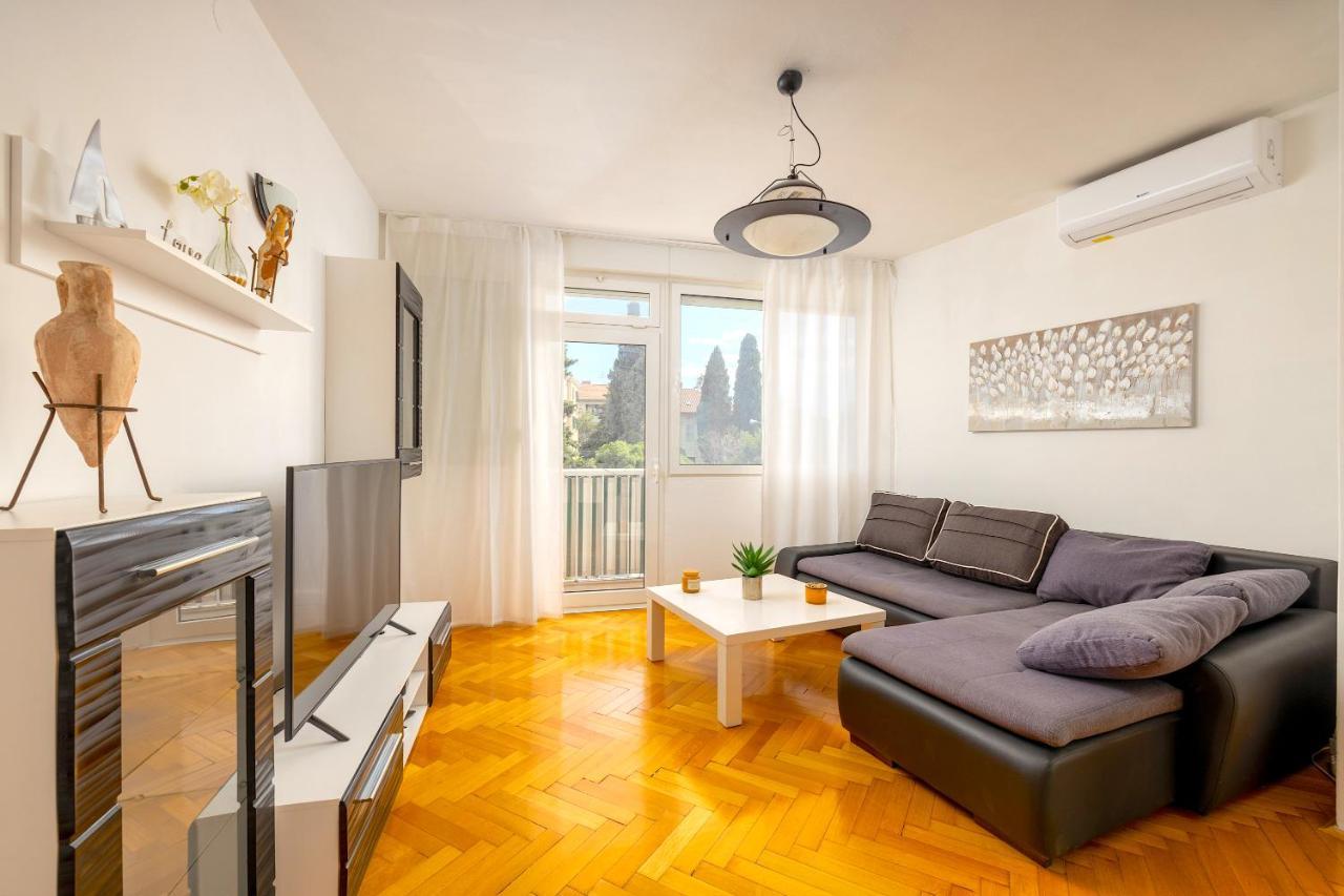 Seaview @ Bacvice Perfect Location Apartment