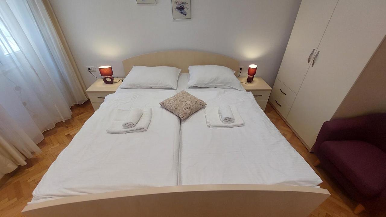Apartment 3m Peristil *