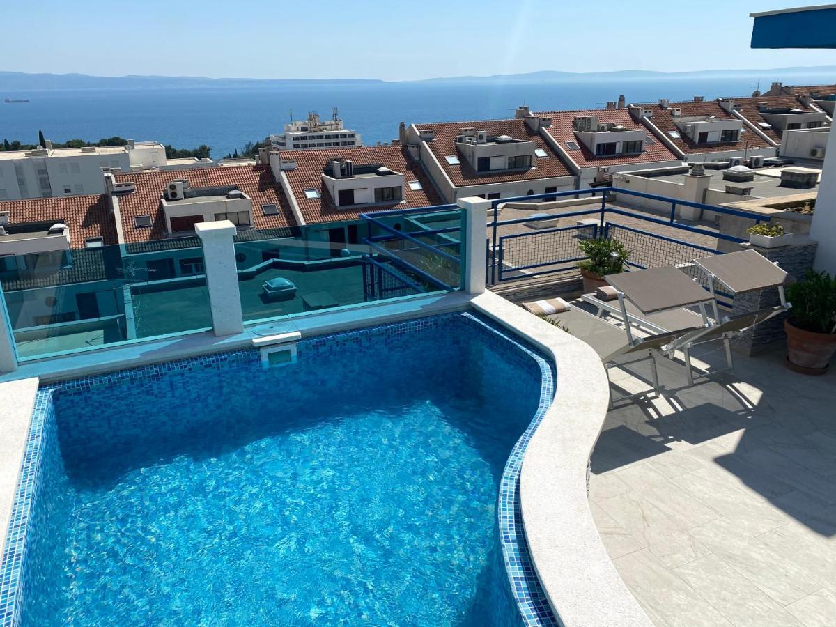 Lux Katija * Split