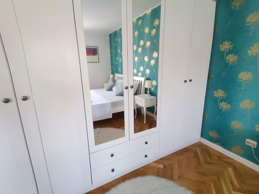 Lulu 90 M2 In Center Of Apartment *