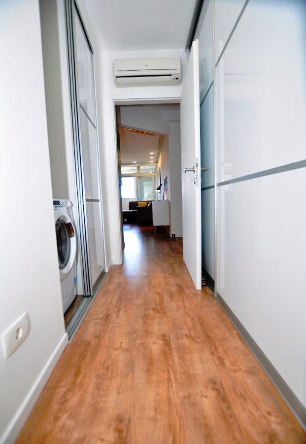 Nesh Apartment