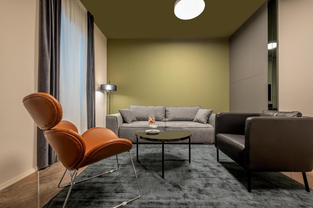 Green, Deluxe Two Bedroom Apartman Split