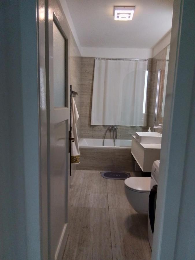 Apartman Taula *