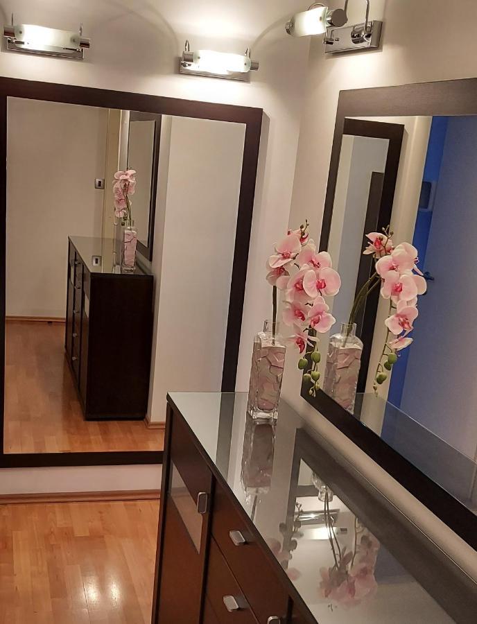 Hestia 3 Bdr Apartment *