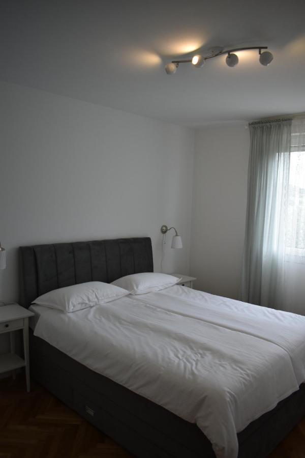Aria Apartment Split