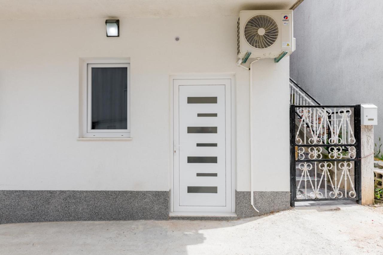 Andela 2bdrs & Free Wifi Apartment