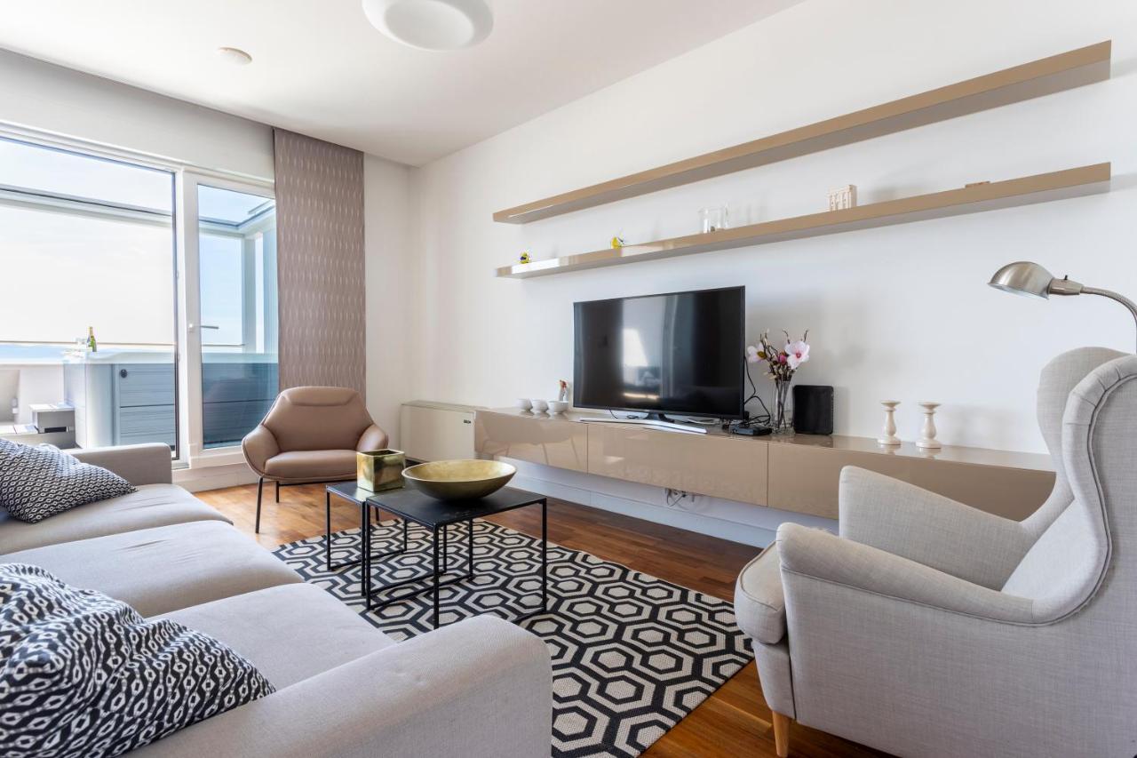 Blue Maris Apartment *