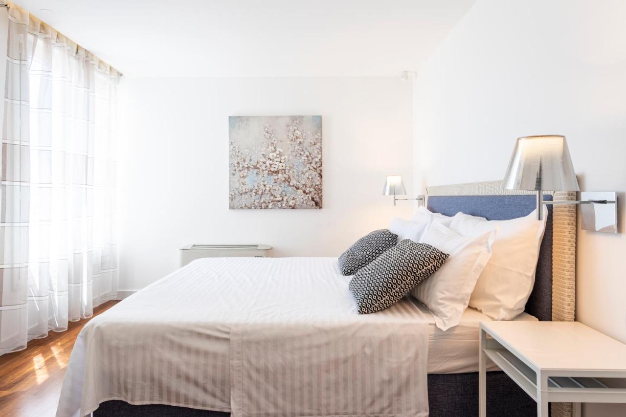Blue Maris Apartment