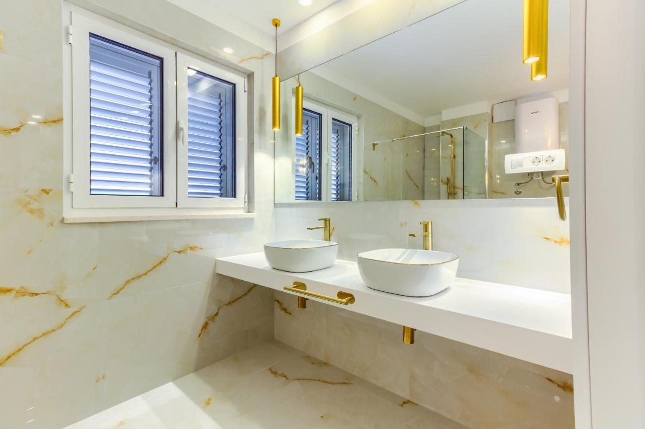 Irini Luxury