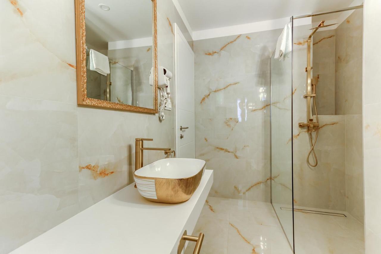 Irini Luxury Split