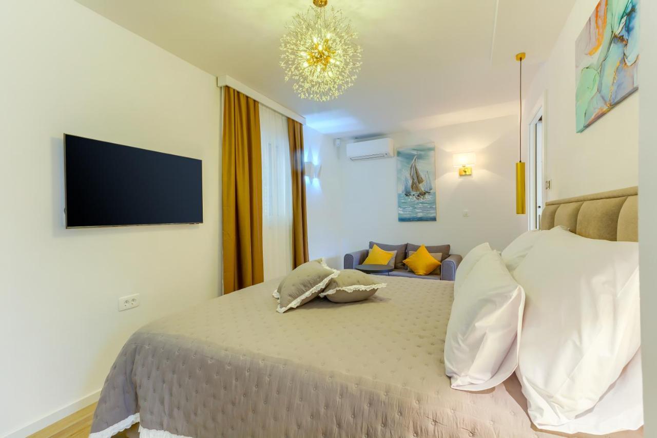 Irini Luxury 4*