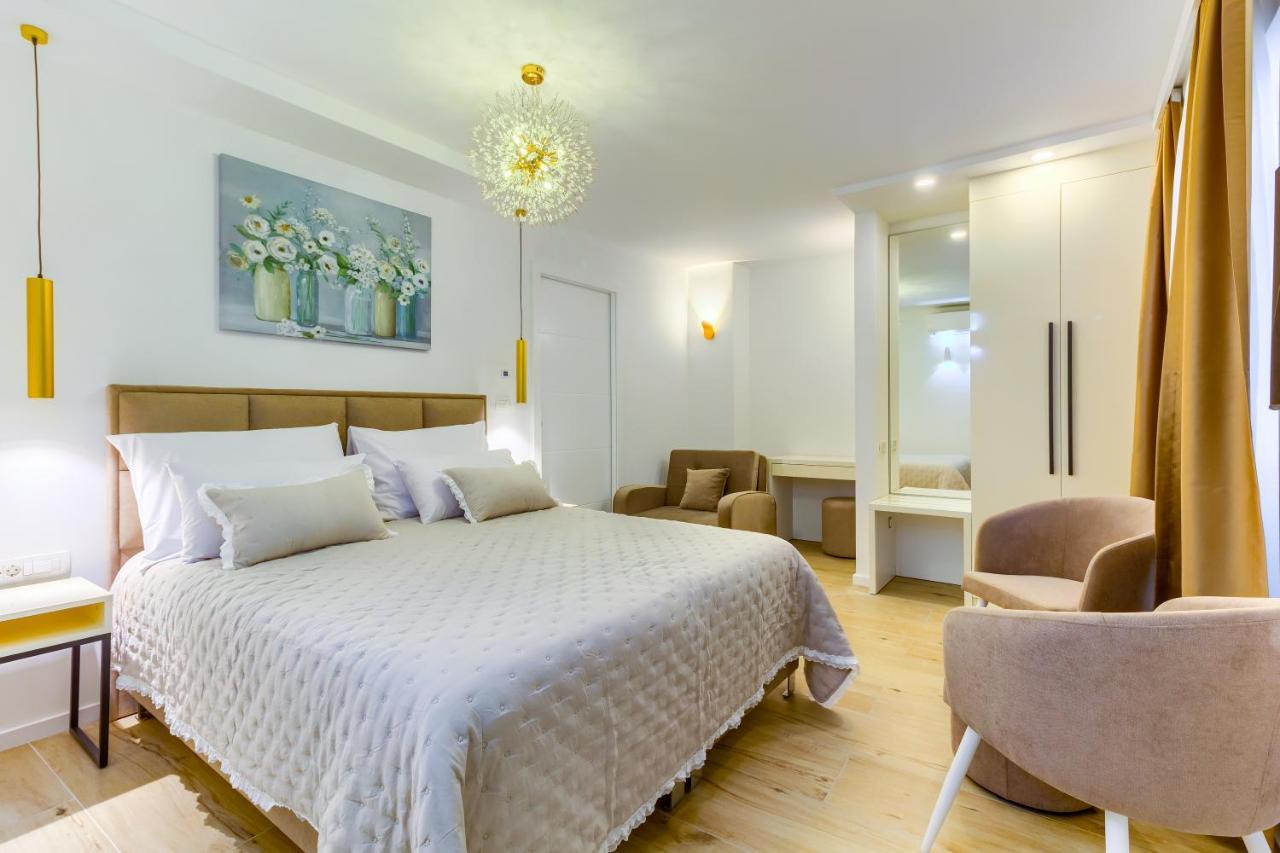 Irini Luxury 4*