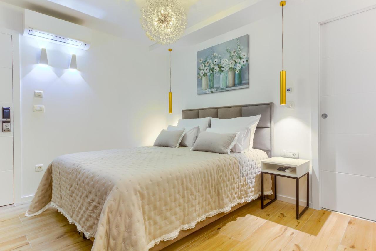 Irini Luxury Split