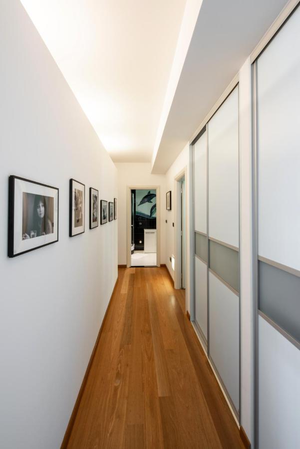 Airy Seafront 1920s Apartment