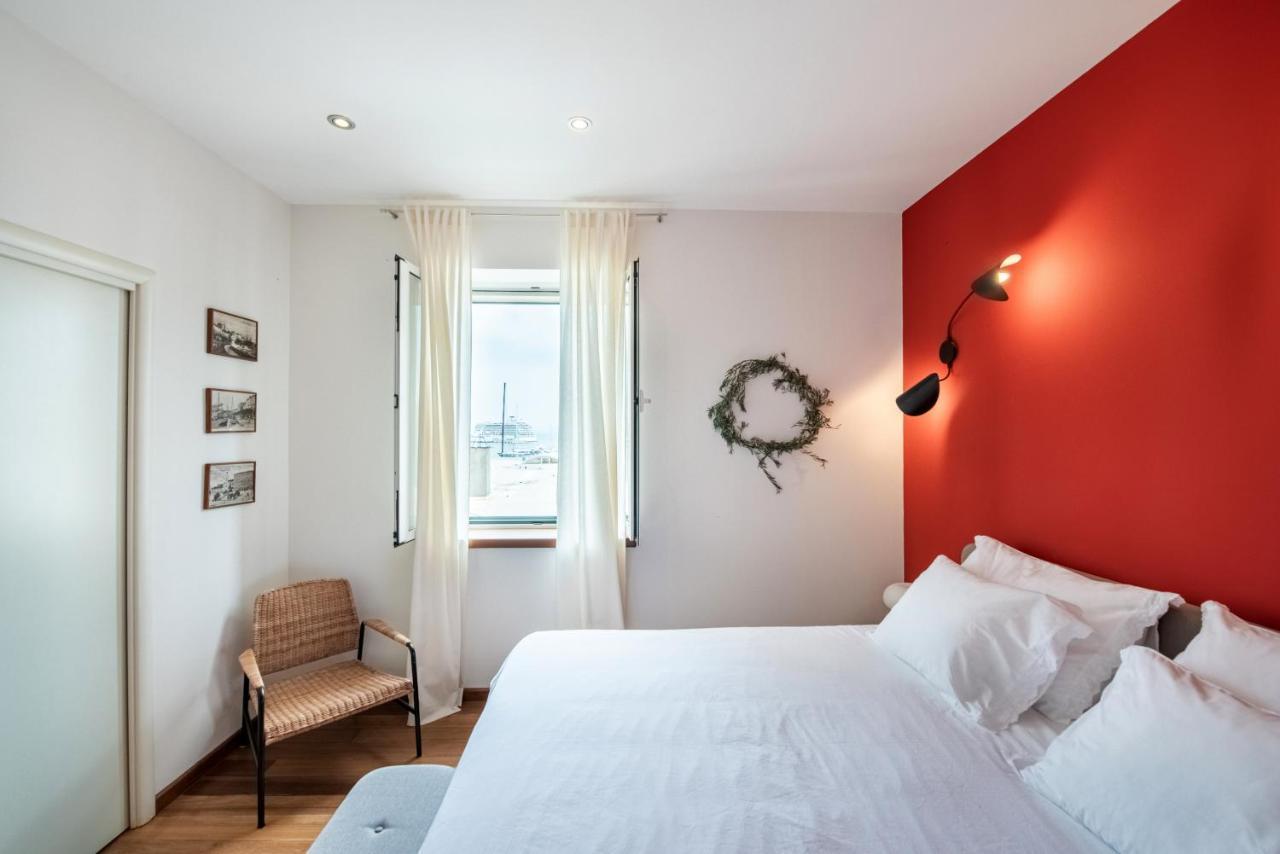 Airy Seafront 1920s Apartment *