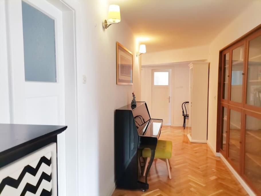 Apartment Lulu 90 M2 In Center Of