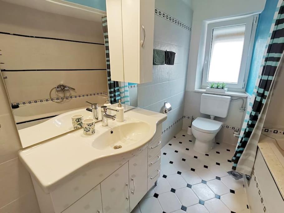 Lulu 90 M2 In Center Of Apartment