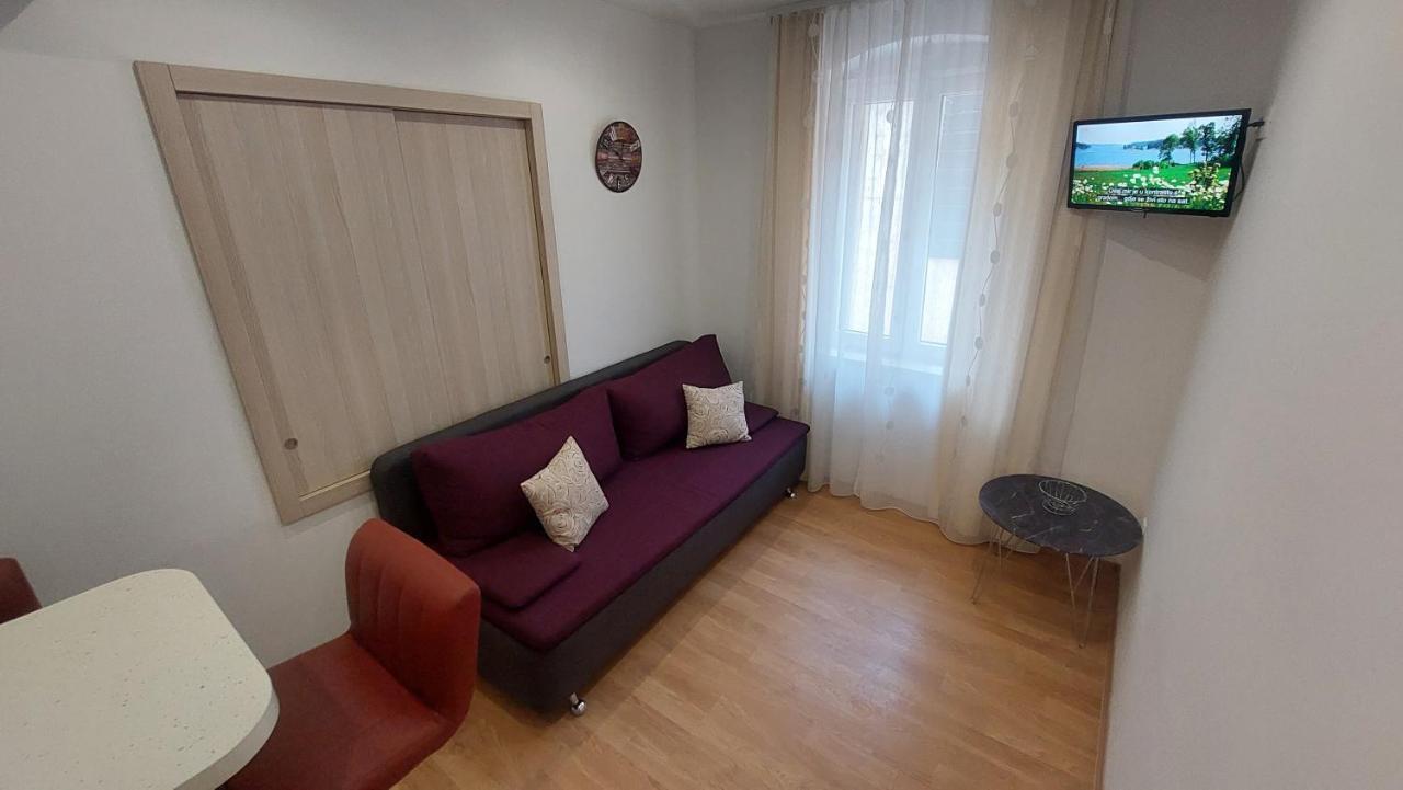 Apartment 3m Peristil *