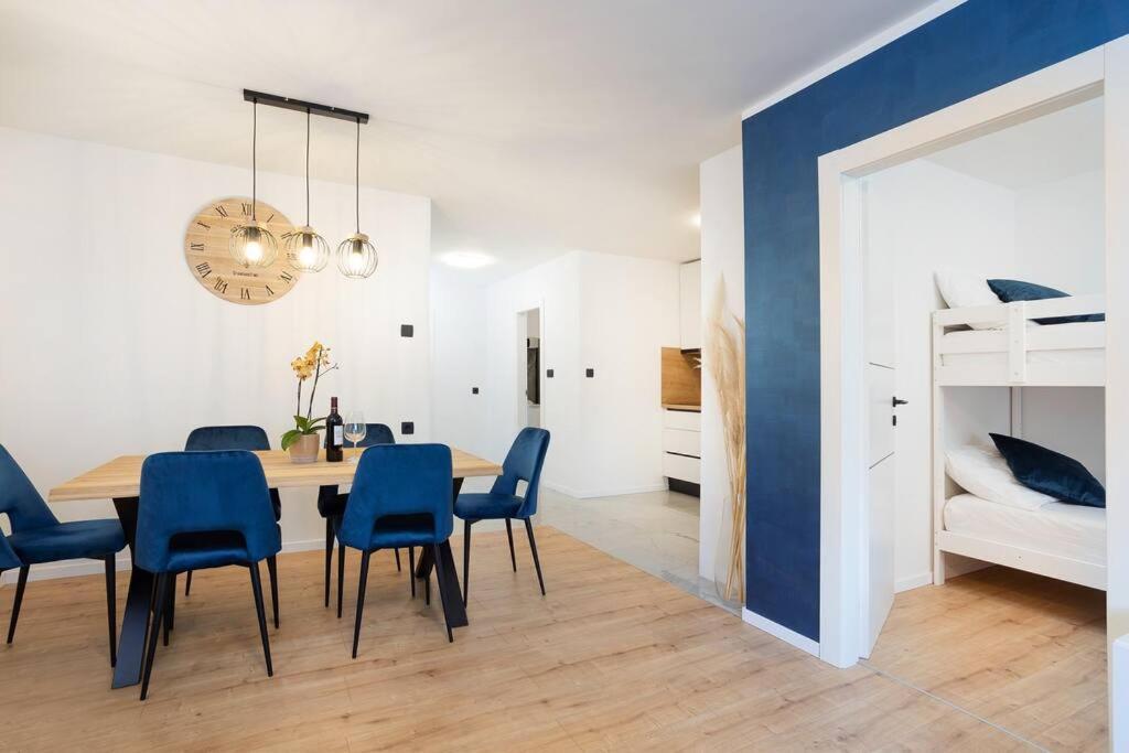 Glow Apartment *