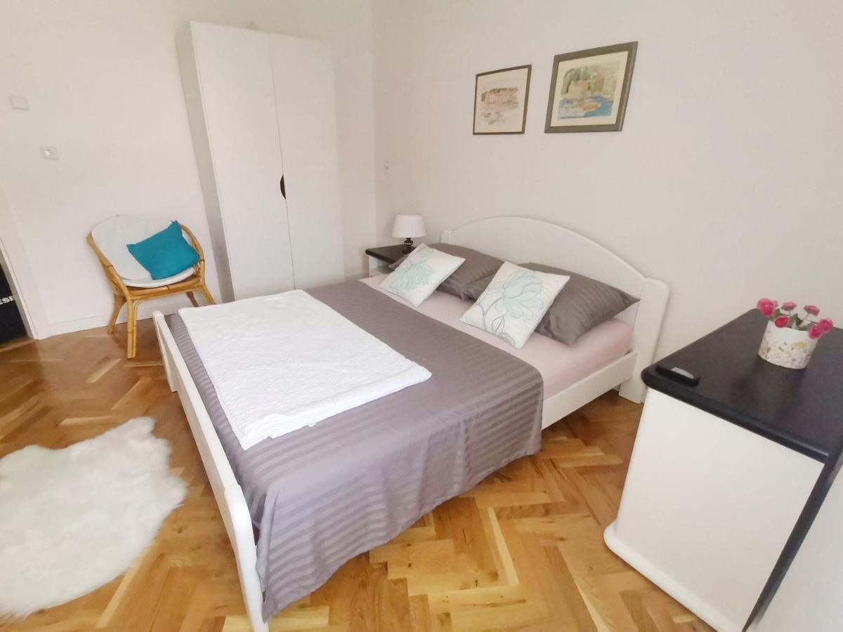 Lulu 90 M2 In Center Of Apartment Split