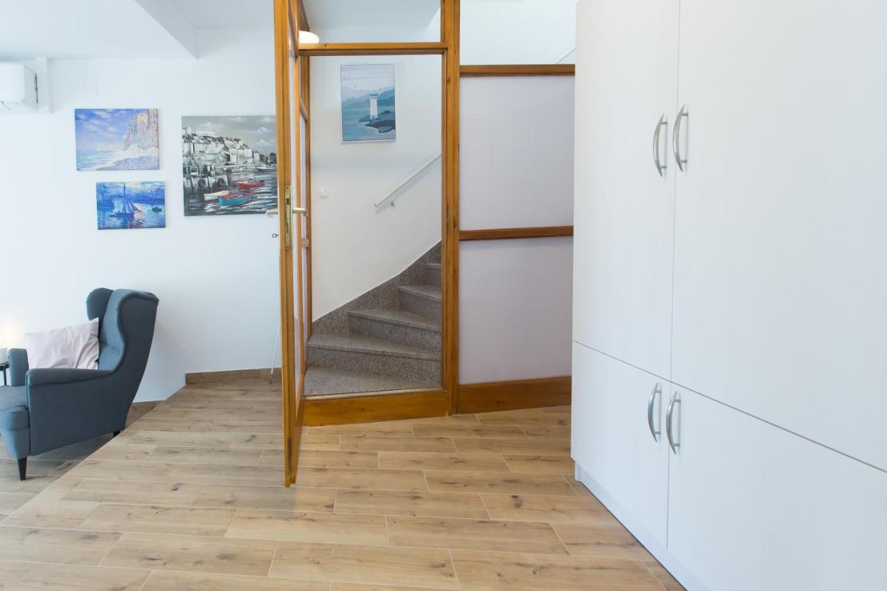 Stobrec Apartment