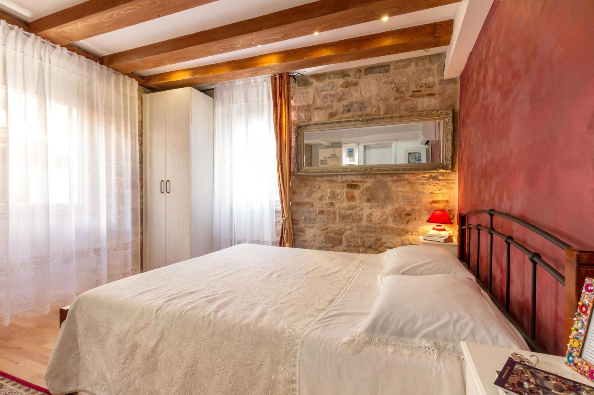 Aurelia Palace Apartman *