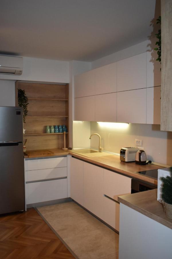 Apartment Aria