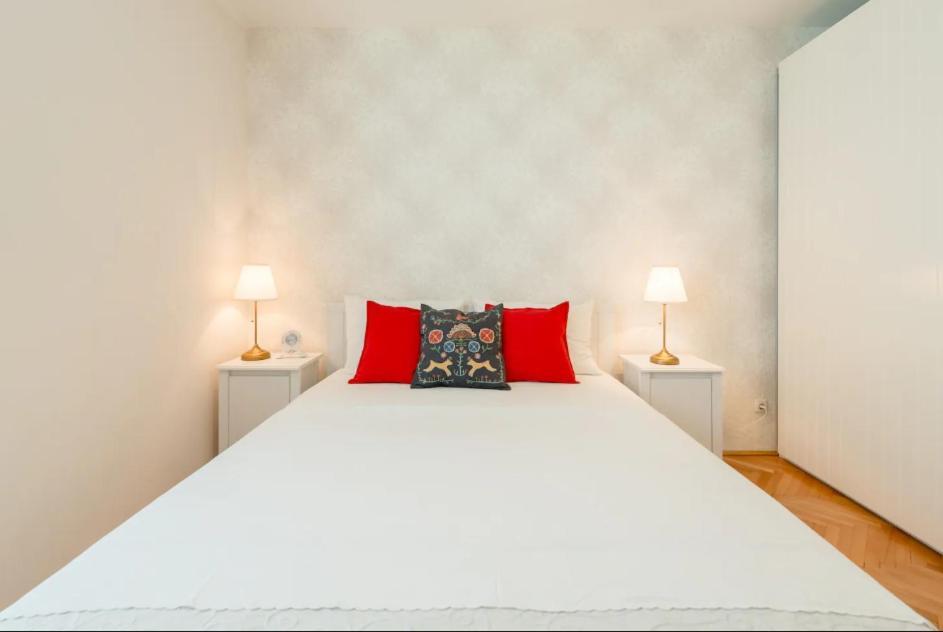 Asti Apartment *