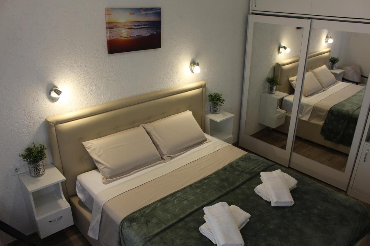 Marina - Center *