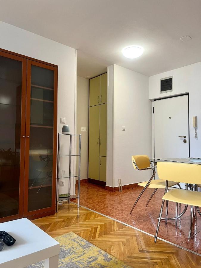Jj Apartment