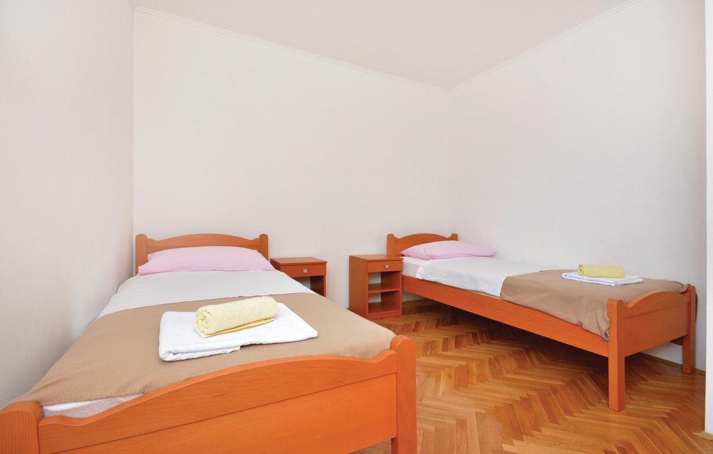 2 Bedroom Nice Apartment In Split Apartment *