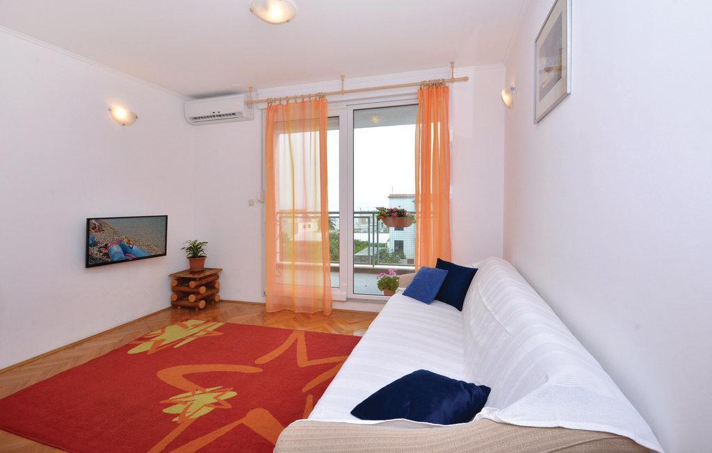 2 Bedroom Nice Apartment In Split *