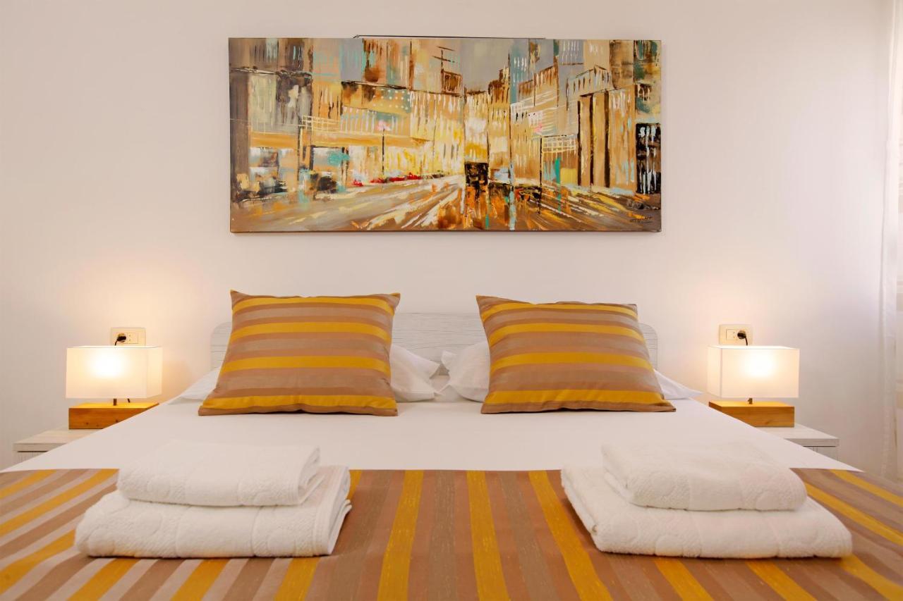 Modern 2-bed Apt, Late Check In Available Split