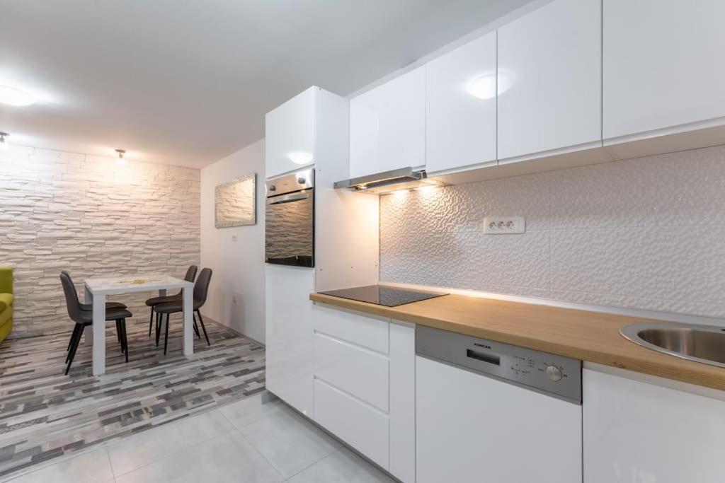 3m - One Bedroom