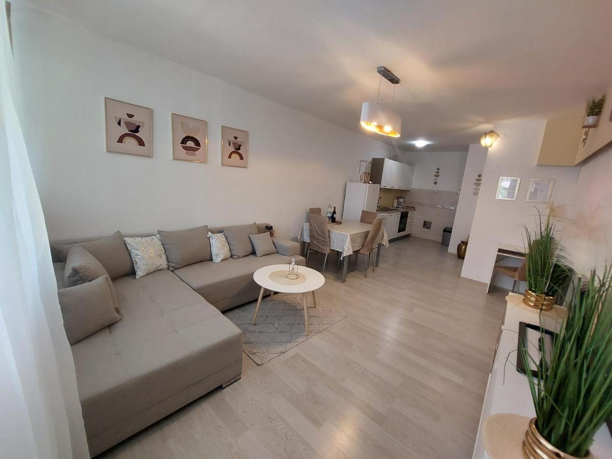 Apartamento Golden Star Split