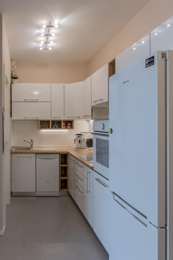 Faye Apartment