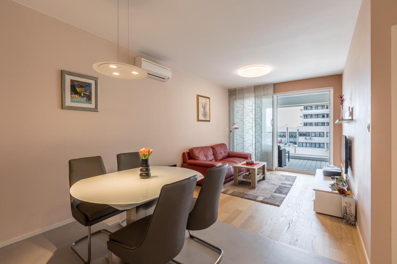 Faye Apartment Split