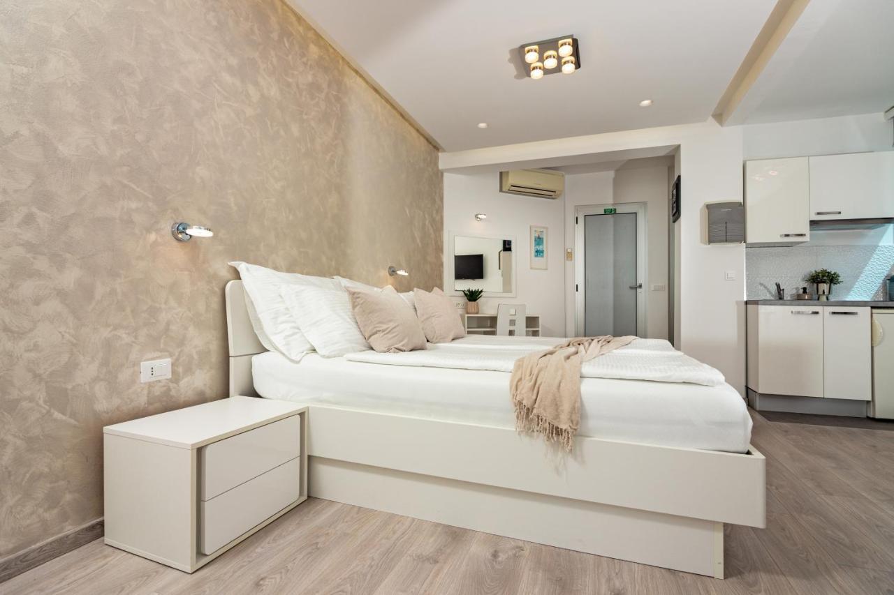 Apartment Lovret Flowers *