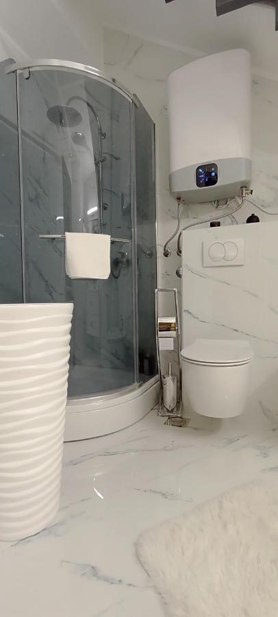 Luxury Kyara * Split