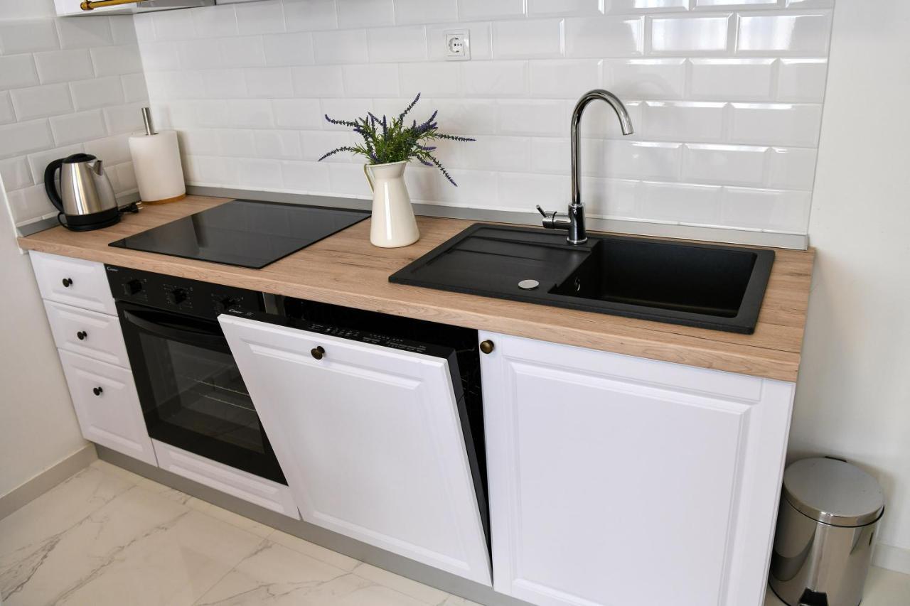 New And Modern Baroni * Split