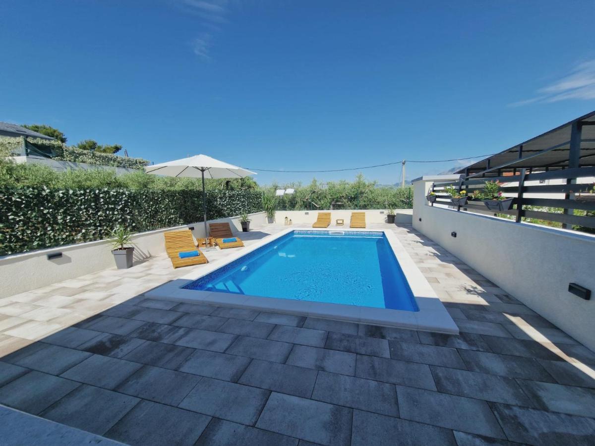 Casa Bella Split