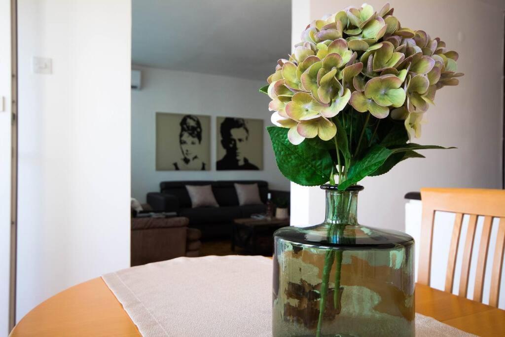 Spacious 3 Bedroom Chiara Near & Old Tovn Appartement *