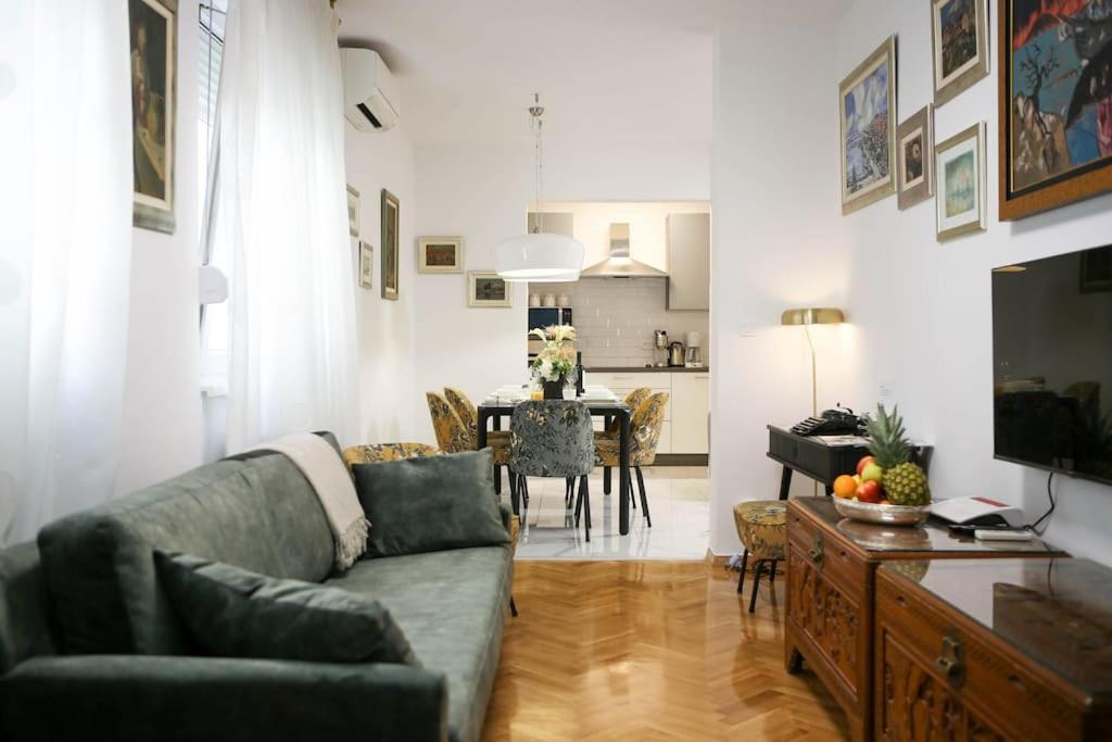 New & Luxury Tony Apartment Split