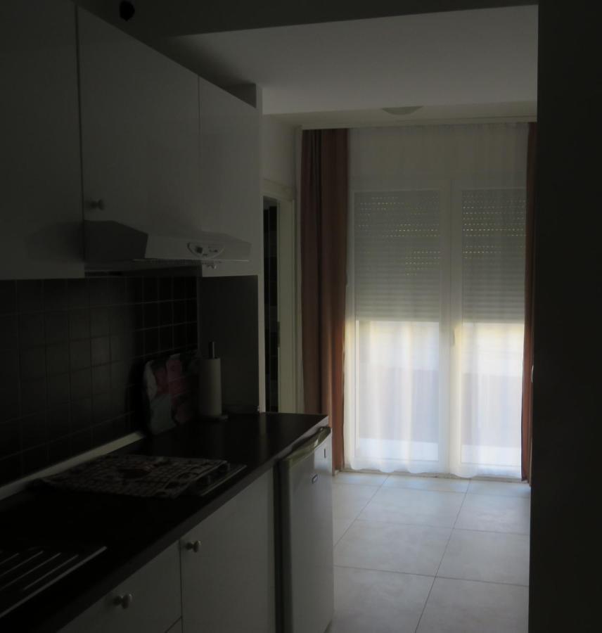 With Big Terrace 3 Apartment Split