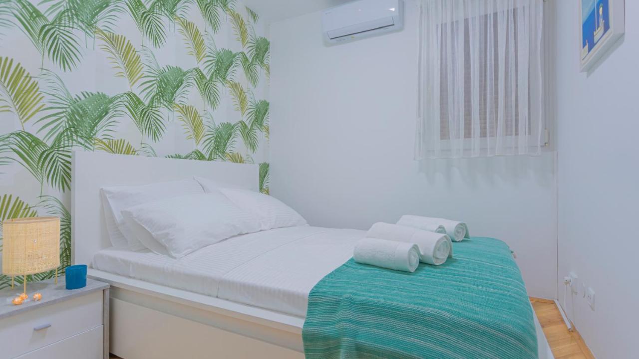 New Delux Garden With Hotube **** Appartement Split